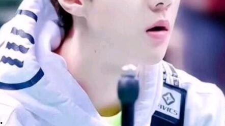 吴世勋私生饭爆料视频,揭秘明星隐私与粉丝狂热  第1张