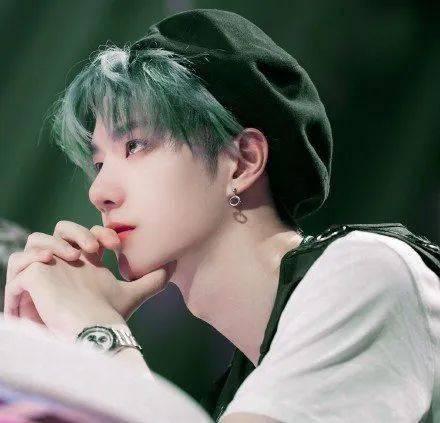 杨紫爆料王一博被骂视频,网友热议